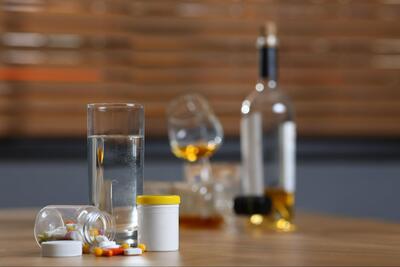 стаканы с алкоголем